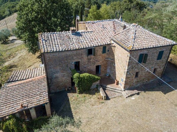 casa indipendente in vendita ad Asciano