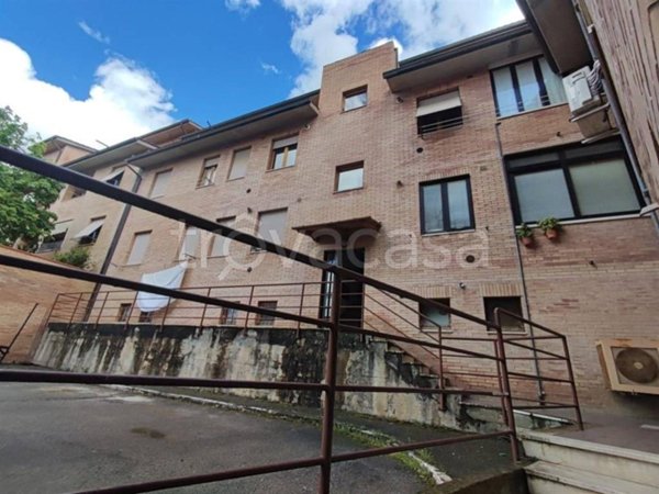 appartamento in vendita ad Asciano in zona Arbia