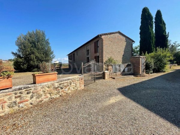 casa indipendente in vendita ad Asciano in zona Arbia