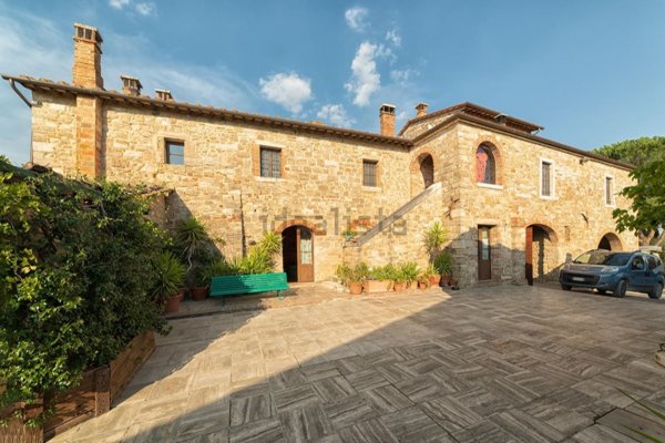 casa indipendente in vendita ad Asciano