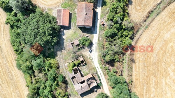 casa indipendente in vendita ad Asciano