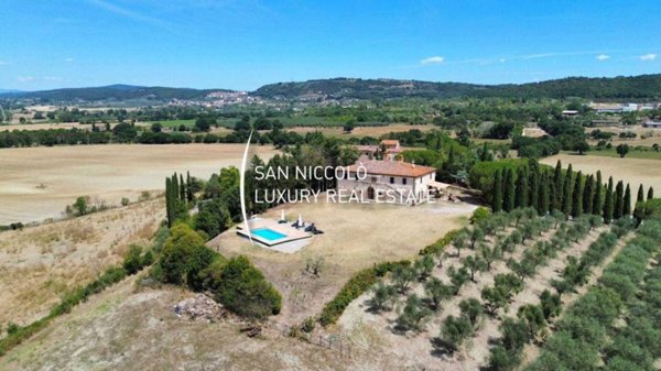 casa indipendente in vendita ad Asciano