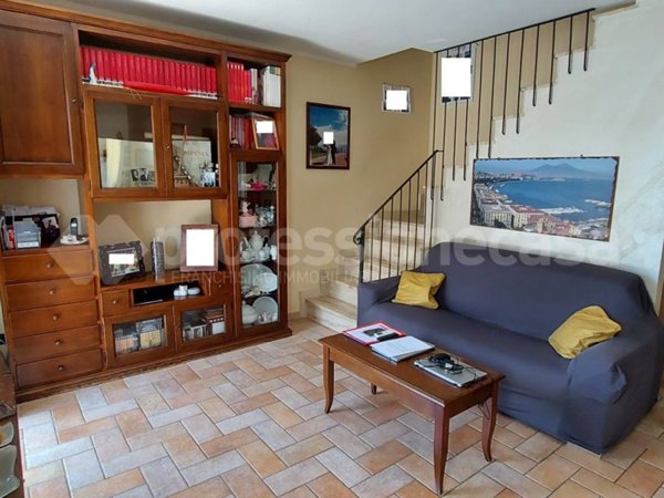 casa indipendente in vendita ad Asciano