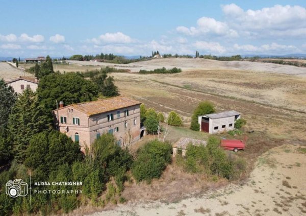 casa indipendente in vendita ad Asciano in zona Arbia