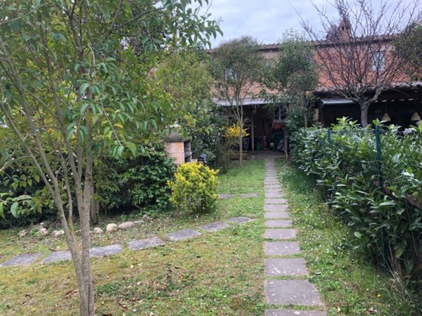 casa indipendente in vendita ad Asciano