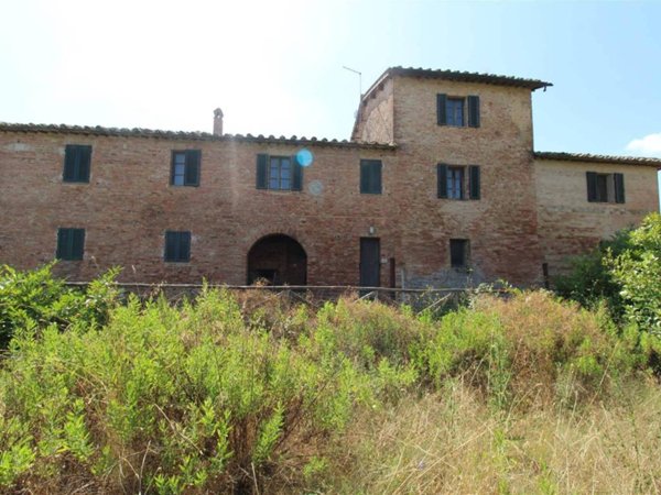 casa indipendente in vendita ad Asciano in zona Arbia