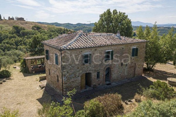 casa indipendente in vendita ad Asciano
