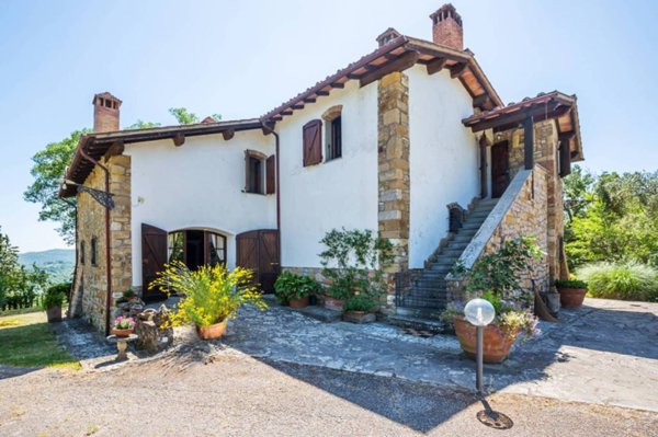 casa indipendente in vendita ad Asciano