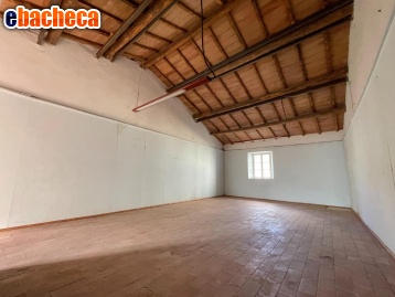 locale di sgombero in vendita ad Asciano