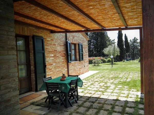casa indipendente in vendita ad Asciano