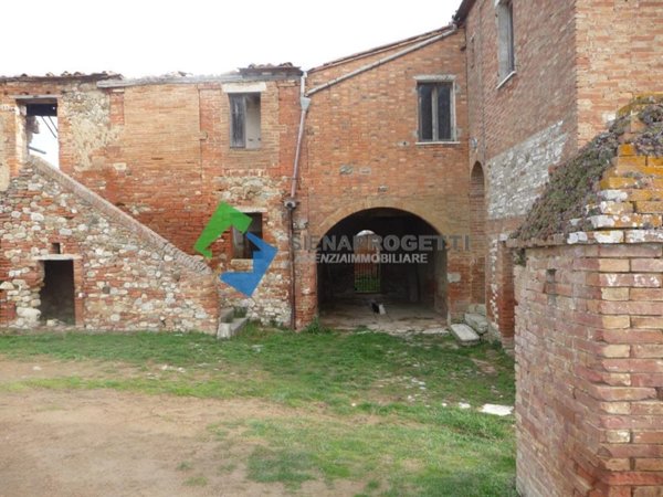 casa indipendente in vendita ad Asciano