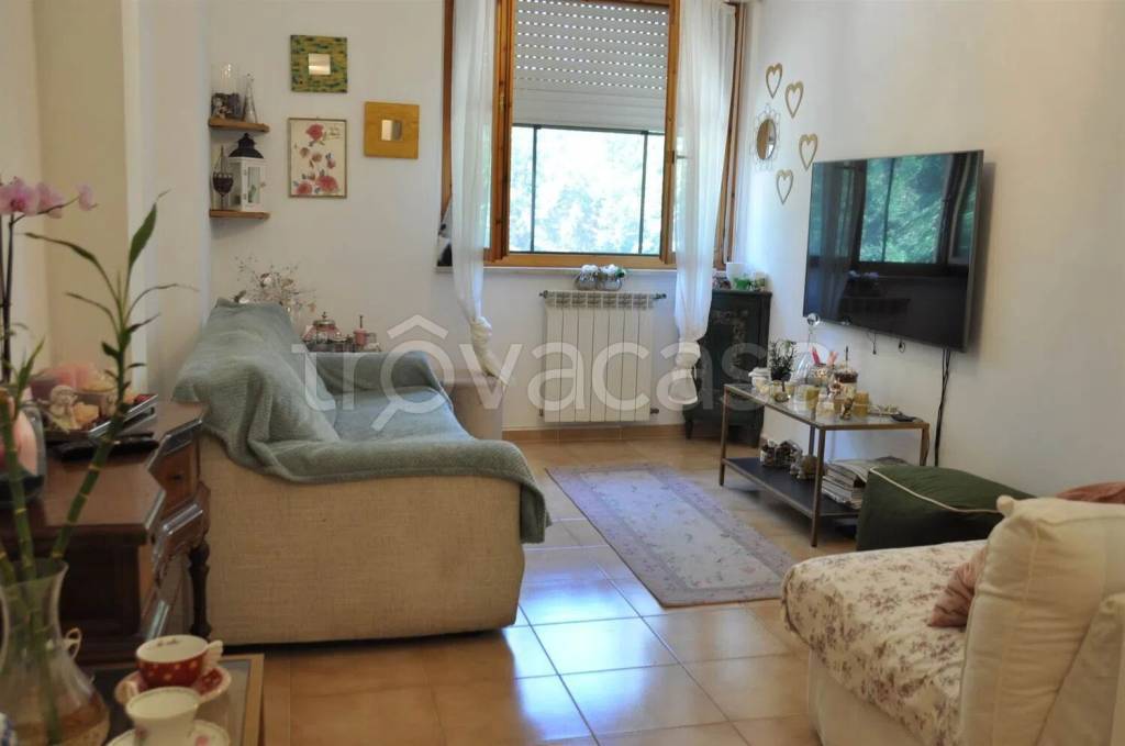 appartamento in vendita ad Asciano in zona Arbia
