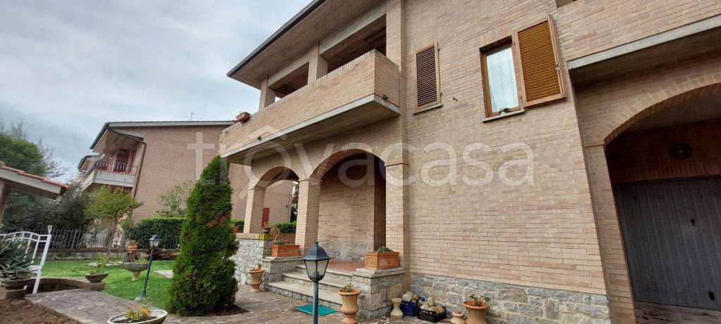 casa indipendente in vendita ad Asciano