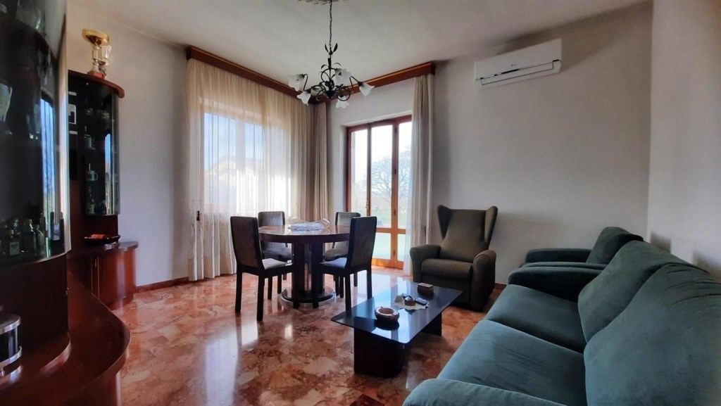 casa indipendente in vendita ad Asciano