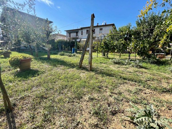 intera palazzina in vendita ad Asciano