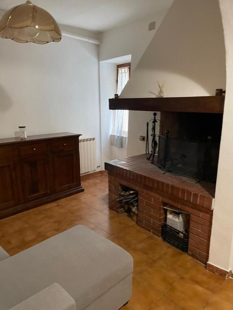 casa semindipendente in vendita ad Asciano