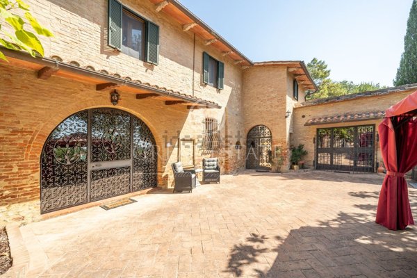 casa indipendente in vendita ad Asciano