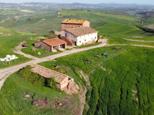 casa indipendente in vendita ad Asciano