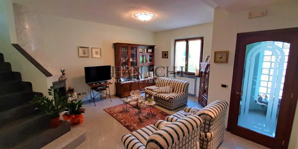casa indipendente in vendita ad Asciano