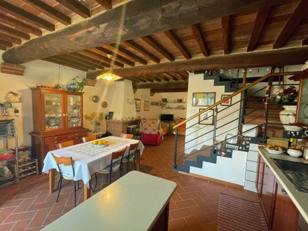 casa indipendente in vendita ad Asciano