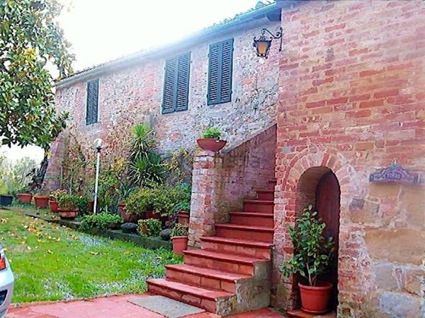 casa indipendente in vendita ad Asciano