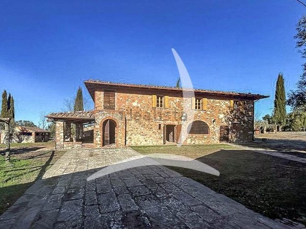 casa indipendente in vendita ad Asciano