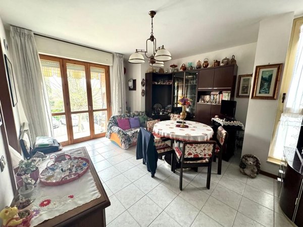 appartamento in vendita ad Asciano in zona Arbia