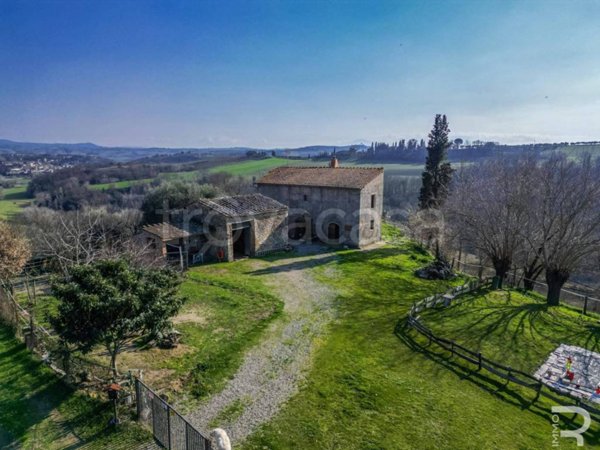 casa indipendente in vendita ad Asciano