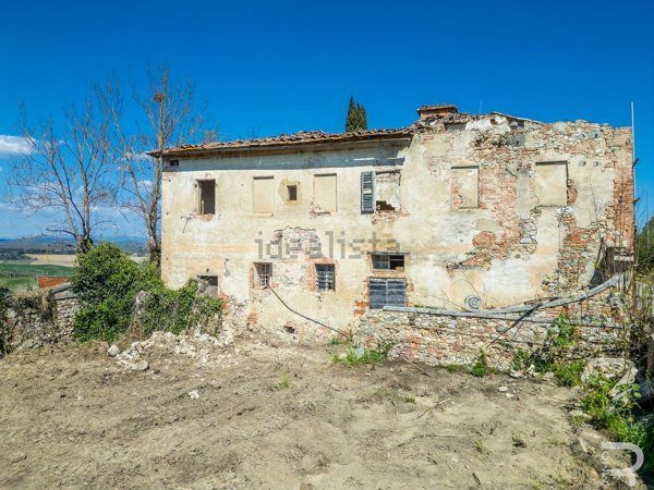 casale in vendita ad Asciano