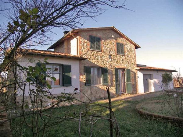 casa indipendente in vendita ad Asciano