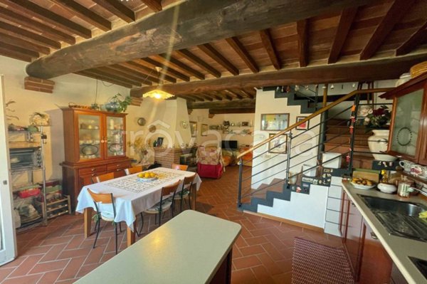 casa indipendente in vendita ad Asciano