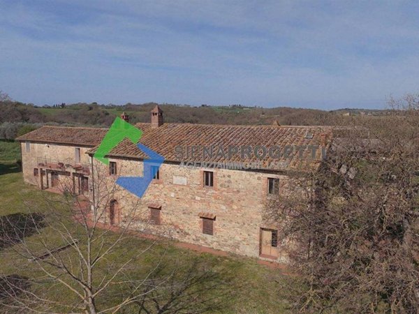 casa indipendente in vendita ad Asciano