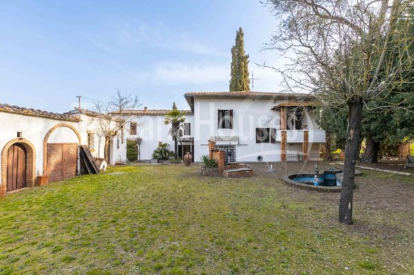 casa indipendente in vendita ad Asciano