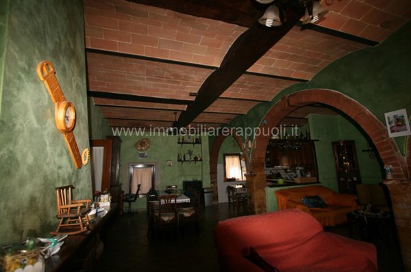 casa indipendente in vendita ad Asciano