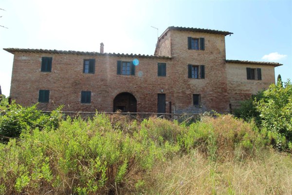 terreno edificabile in vendita ad Asciano in zona Arbia