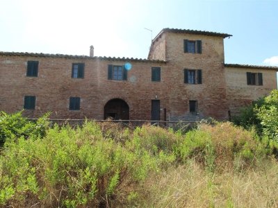 terreno edificabile in vendita ad Asciano in zona Arbia