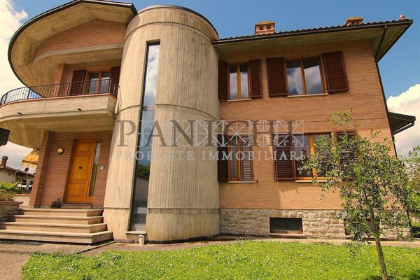 casa indipendente in vendita ad Asciano