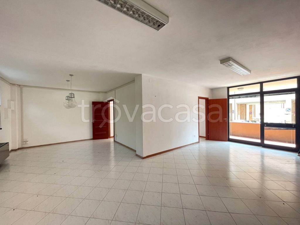 appartamento in vendita ad Asciano in zona Arbia