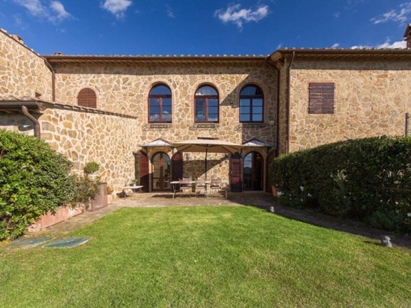 casa indipendente in vendita ad Asciano
