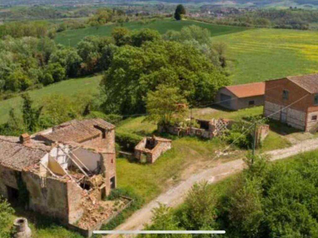 casa indipendente in vendita ad Asciano