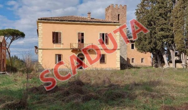 villa in vendita ad Asciano