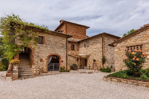 casa indipendente in vendita ad Asciano