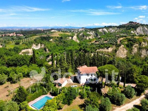 casale in vendita ad Asciano in zona Chiusure