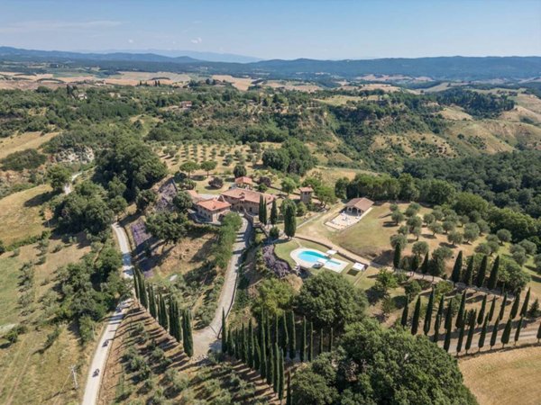 casa indipendente in vendita ad Asciano
