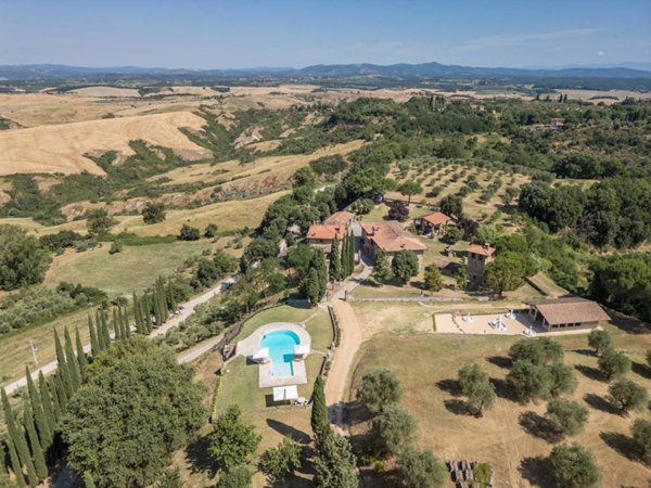 casa indipendente in vendita ad Asciano