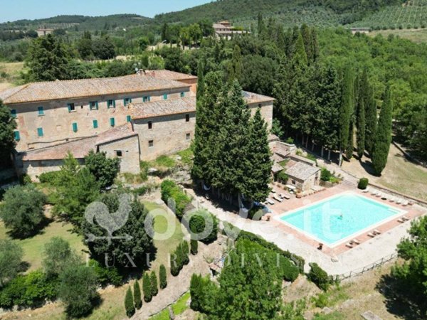 casa indipendente in vendita ad Asciano in zona Arbia
