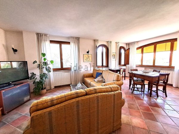 casa indipendente in vendita ad Asciano