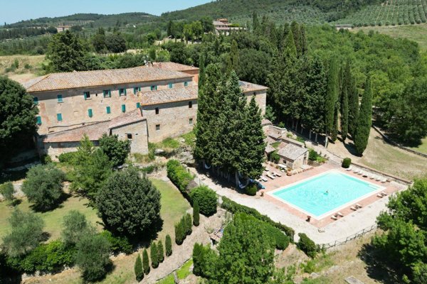 casale in vendita ad Asciano