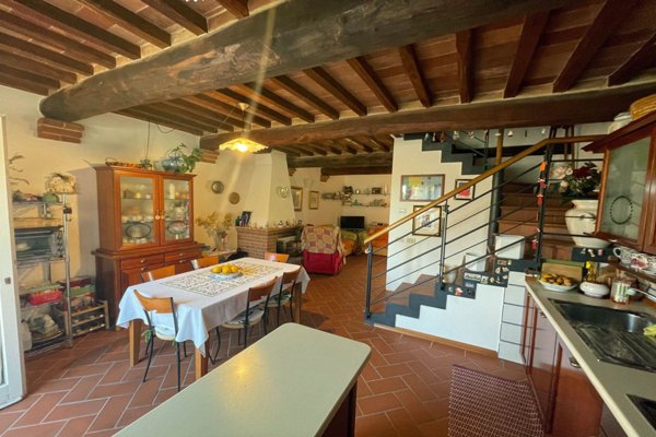 casa indipendente in vendita ad Asciano