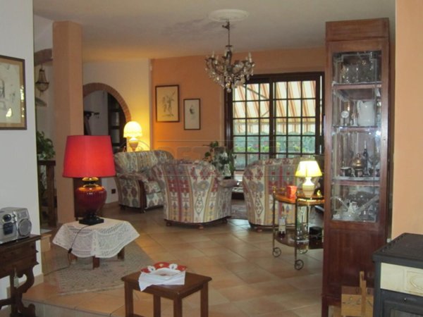 casa indipendente in affitto ad Asciano